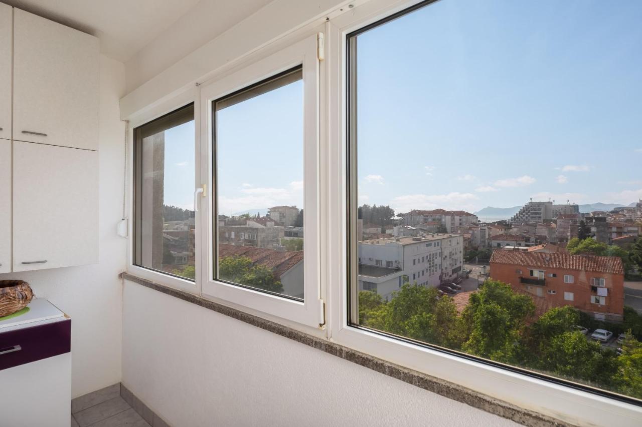 Edita - Apartment In Town Centre Makarska Kültér fotó
