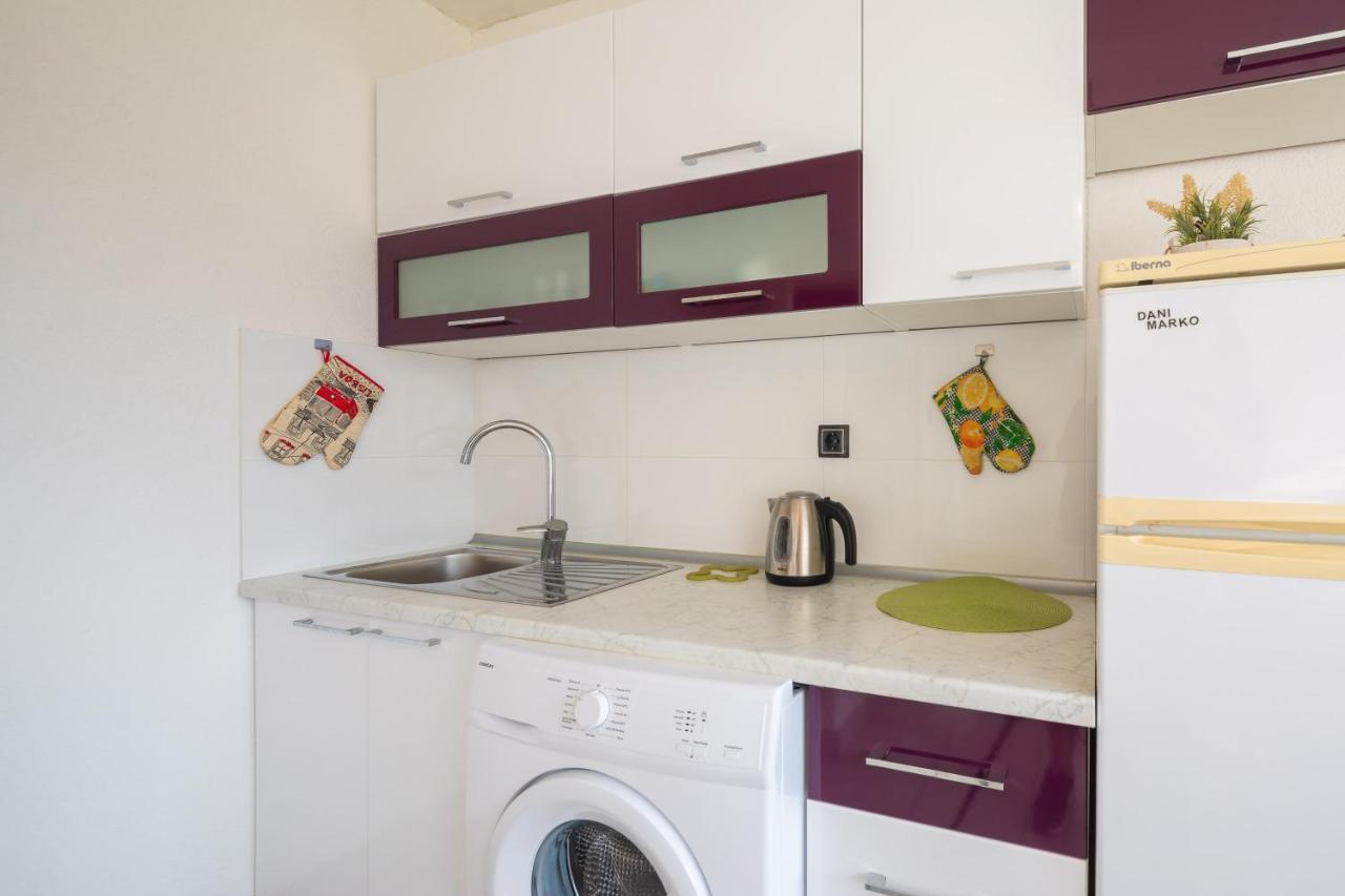 Edita - Apartment In Town Centre Makarska Kültér fotó