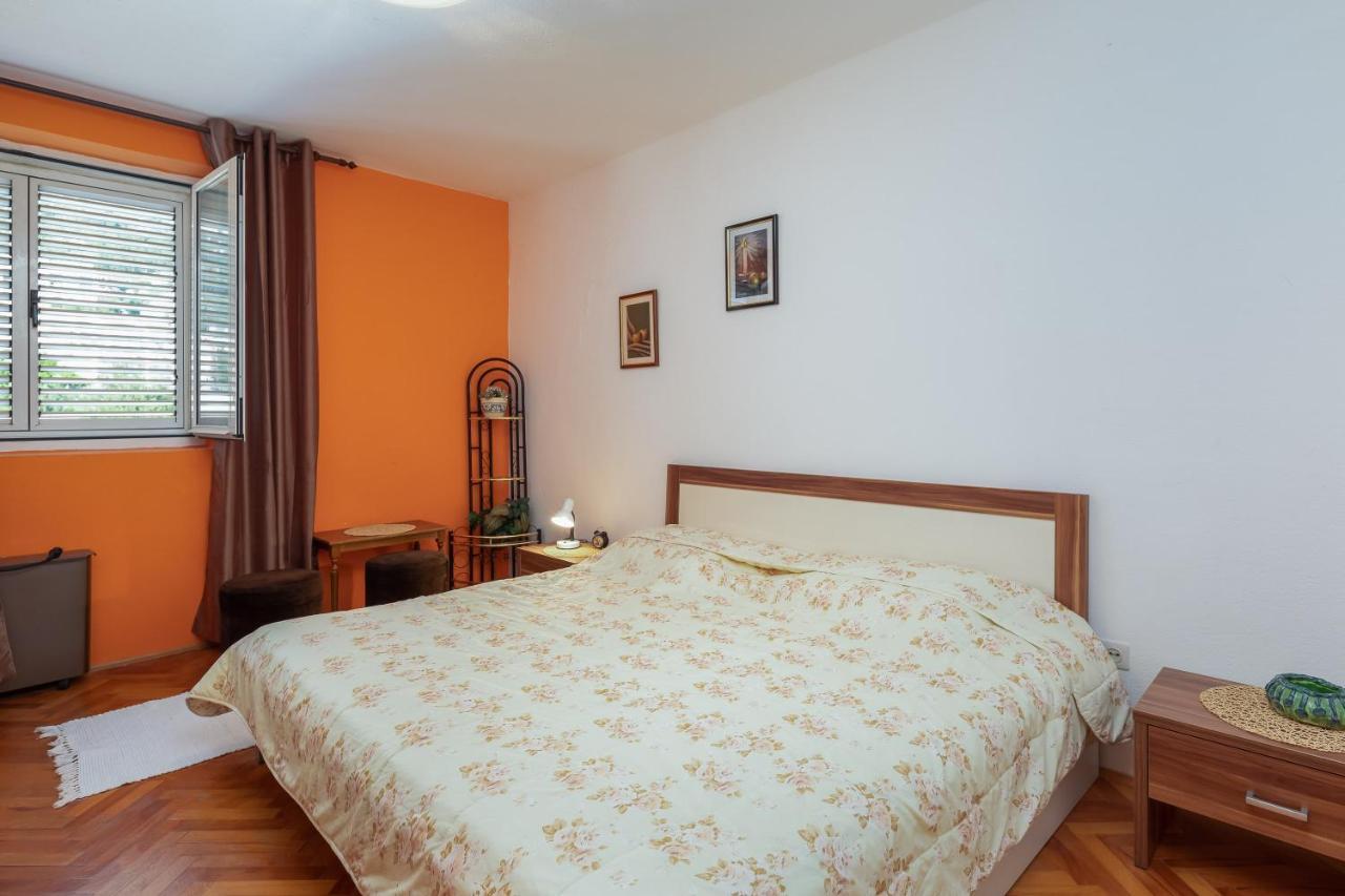 Edita - Apartment In Town Centre Makarska Kültér fotó